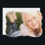 Invitación al partido Grad Girly Photo Graduation<br><div class="desc">2014 Invitación a la fiesta de graduación de la foto de Grad Girly con fondo gris de cebada de taupe en la parte posterior de la tarjeta. Elke Clarke© para MonogramGallery en Zazzle. Un diseño simple y elegante de superposición de texto que incluye la foto de tu graduado en la...</div>