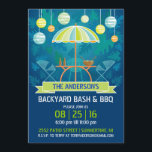 Invitación al patio nocturno de verano<br><div class="desc">Patio moderno retro con paraguas, mesa y sillas con pancarta, lámparas y telón de fondo tropical nocturno. Ideal para su próxima barbacoa, Fiesta de piscina, Fiesta de patio trasero, Reunión familiar o cualquier celebración al aire libre en verano. Personalizar con su propio texto. Ilustracion original de pj_design. Por favor, revisa...</div>