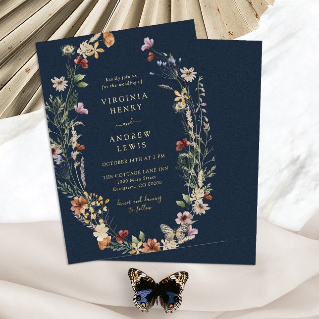 Invitación al Relieve metalizado Boda de oro de Na (Navy Blue Boho Floral Gold Wedding Foil Invitation by Painted Paperie
)