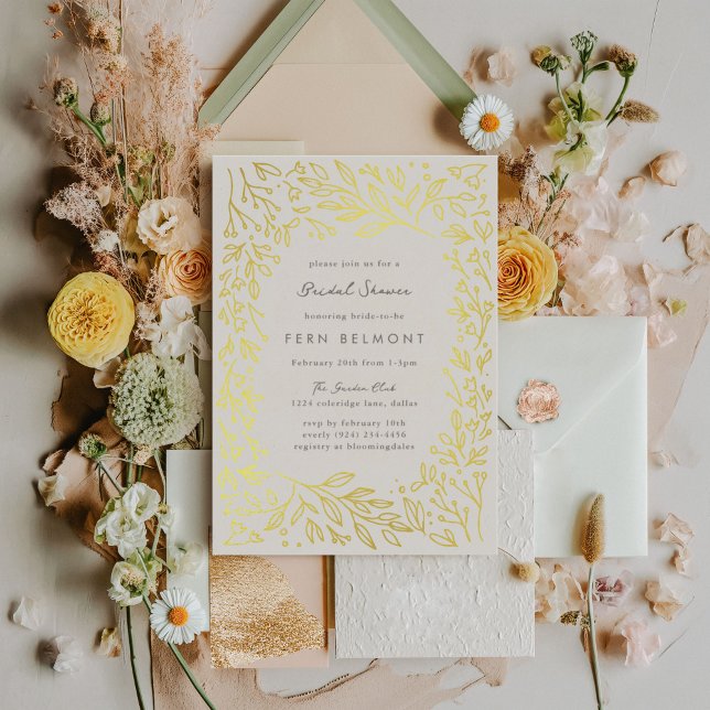 Invitación al Relieve metalizado dorado de ducha d (Golden gilded garden floral gold foil bridal shower invitations.)