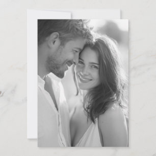 Invitación Alegre foto espontánea en blanco y negro