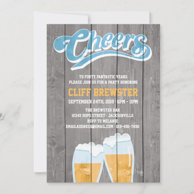 Invitación Alegres y cervezas de cumpleaños con madera (Anverso)