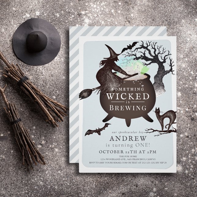 Invitación Algo Mal Preparando Halloween Bl Primer Cumpleaños (Subido por el creador)