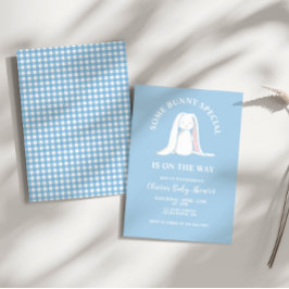 Invitación Algun conejo baby shower cuadros azules