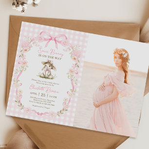 Invitación Alguno Conejo Lazo Rosa Gingham Foto de Baby Showe