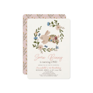 Invitación Algunos Bunny Floral Wreath primer cumpleaños