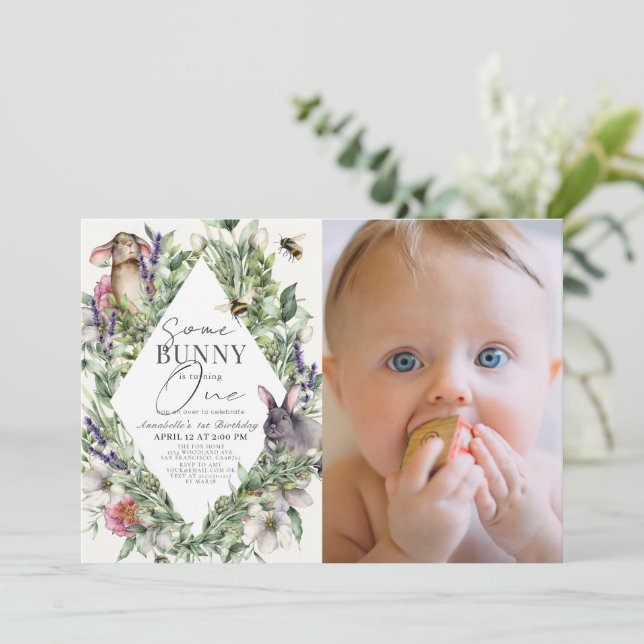 Invitación Algunos Bunny Greenery Rhombus Foto de cumpleaños  (Anverso de pie)