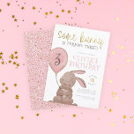 Invitación Algunos Bunny Watercolor Pink & Gold Birday Party<br><div class="desc">Conejo de conejito con ilustraciones a mano, con un globo rosado y un polvo falso de purpurina dorado. La parte superior de este diseño presenta "un conejito" en escritura con letras de oro y "está girando" junto con la edad de tu pequeña niña. Los detalles del fiesta aparecen en tipografía...</div>