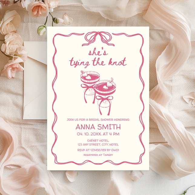 Invitación Amarrando la ducha nupcial de coqueta dibujada a m (She's tying the knot Coquette Pink Bow Bridal Shower Elegant Feminine Hand Drawn)