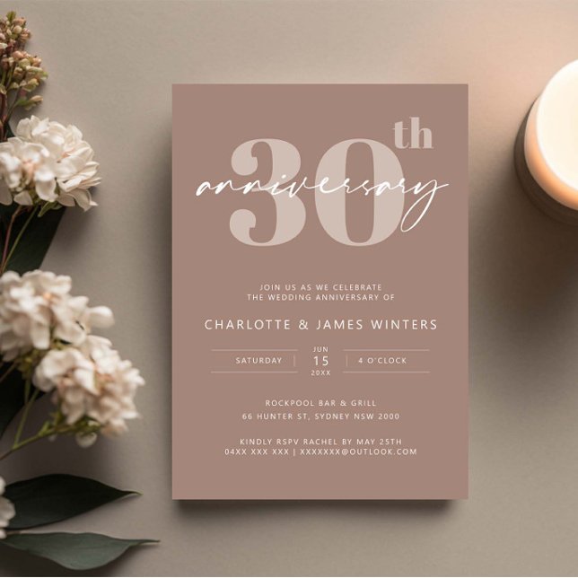 Invitación Aniversario de bodas de 30 años en guión beige min (Subido por el creador)