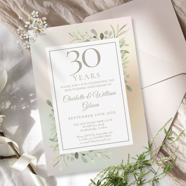 Invitación Aniversario de bodas de perla y verde floral 30º (30th Wedding Anniversary Greenery Floral Pearl Invitation)