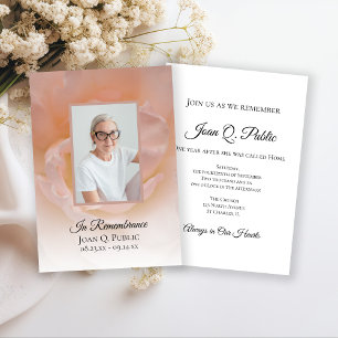Invitación Aniversario de la muerte de Pétalos de flor rosa p