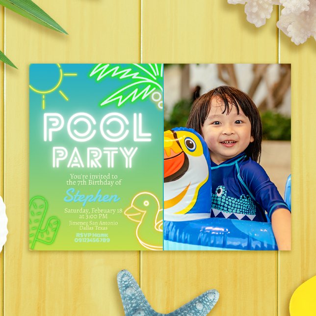 Invitación Aniversario del niño Fiesta de la piscina con invi (Pool Party Boy Birthday with Photo Picture Landscape Invitation)