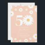 Invitación Apricot Daisy 50th Birthday Invitation<br><div class="desc">🌼 Celebrar un gran hito con nuestra Invitación de cumpleaños número 50! 🎉 Perfecto para honrar los 50 años de un ser querido especial, esta elegante invitación incluye hermosas mareas y elegante caligrafía. Personalízalo con todos los detalles del fiesta para crear una celebración memorable y única. ¡Haz de este cumpleaños...</div>