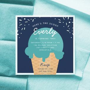 Invitación Aquí está la fiesta de cumpleaños del crema de hie