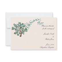 Árbol del corazón verde en marfil salva la fecha