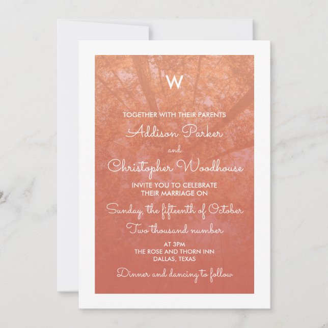 Invitación Árboles otoñales | Blanco y coral | Boda de monogr (Anverso)