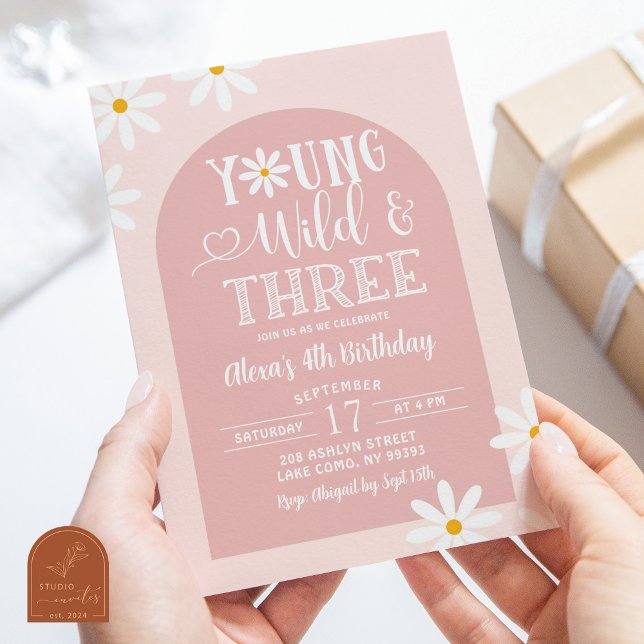 Invitación Arco Boho Rosa Daisy Joven Salvaje y Tres Cumpleañ (Subido por el creador)