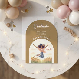 Invitación Arco de Fiesta de Graduado Minimalista de Tipograf