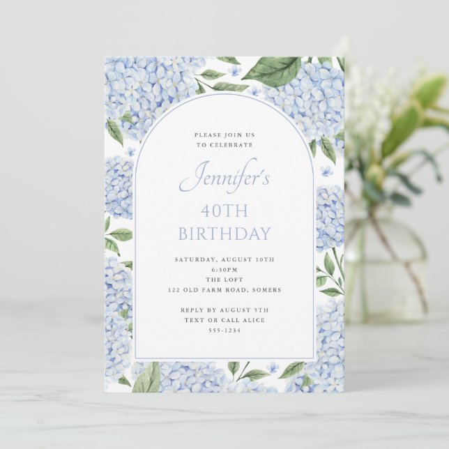 Invitación Arco de flores de Hortensia Azul Cumpleaños (Anverso de pie)