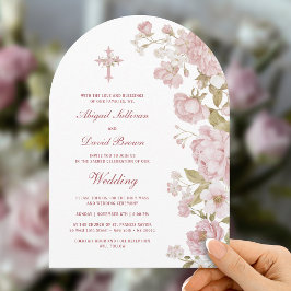 Invitación Arco de flores rosadas boda religiosa