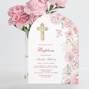 Invitación Arco de flores rosadas y mariposas Bautizo