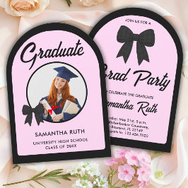 Invitación Arco de foto con lazo de gingham negro para fiesta