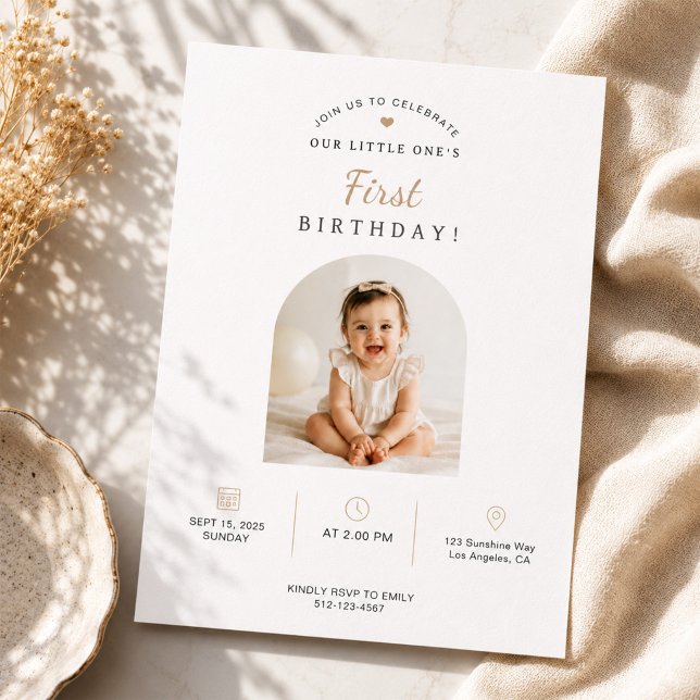 Invitación Arco de Foto de Cumpleaños Simple Moderno  (Subido por el creador)