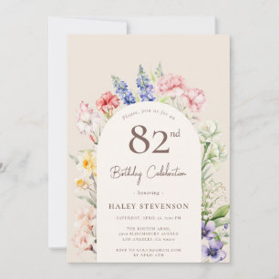 Invitación Arco de jardín floral caprichoso beige cumpleaños