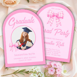Invitación Arco de lazo de gingham rosa Foto fiesta de gradua