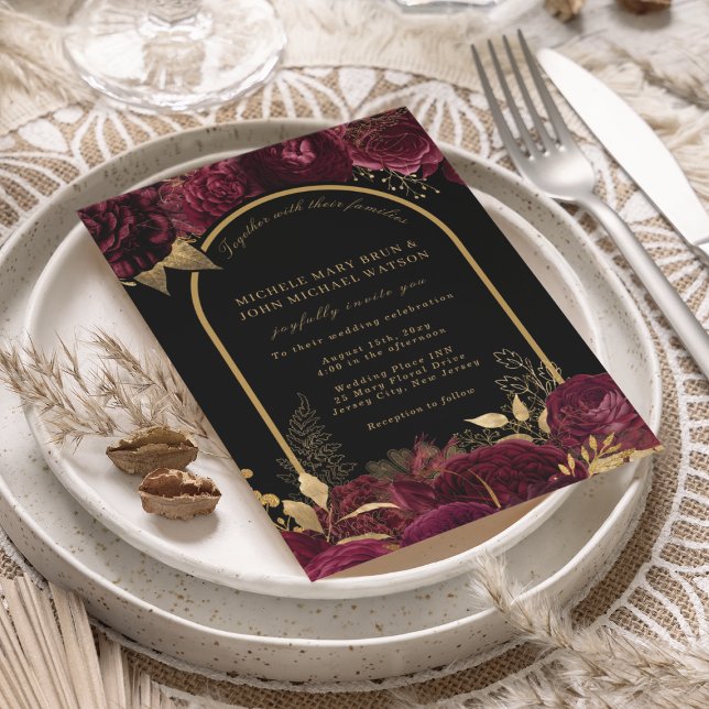 Invitación Arco de oro Rosas Borgoña oscuro Boda negro floral (Subido por el creador)
