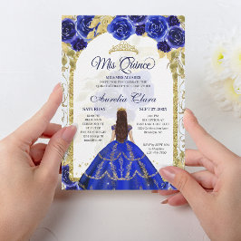 Invitación Arco de oro Royal Blue Floral Princess Quinceanera