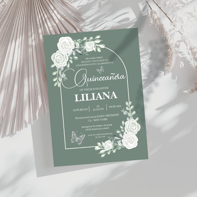 Invitación Arco floral verde sabio y mariposas Quinceañera (Subido por el creador)
