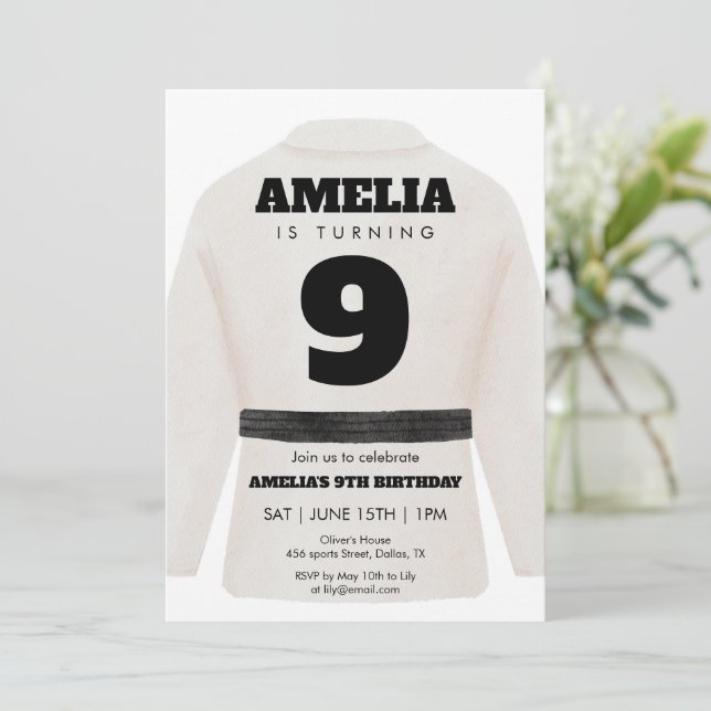 Invitación Artes Marciales Cumpleaños Uniforme Blanco Karate (Anverso de pie)