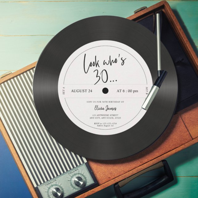 Invitación Aspecto de disco de vinilo retro Quien cumple 30,  (Subido por el creador)