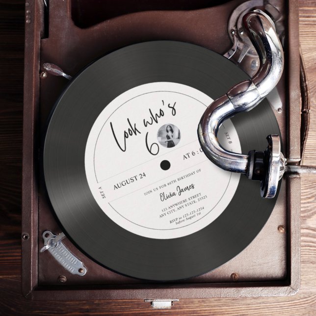 Invitación Aspecto de disco de vinilo retro Quién cumple 60,  (Subido por el creador)