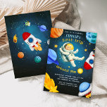 Invitación Astronauta espacial Rocket Ship Planet Kids Cumple<br><div class="desc">¡Brinde un brindis a una celebración inolvidable con esta llamativa invitación al cumpleaños del avión Astronauta Astronauta espacial para niños! Perfecto para celebrar el primer viaje de su pequeño astronauta alrededor del sol, esta invitación de temática espacial hará que todos se entusiasmen con unirse al fiesta. El diseño presenta planetas...</div>