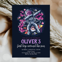 Astronauta sobre un cohete espacial con estrellas 