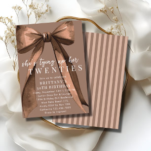 Invitación Atando mis 20 Brown Coquette Bow Cumpleaños 30