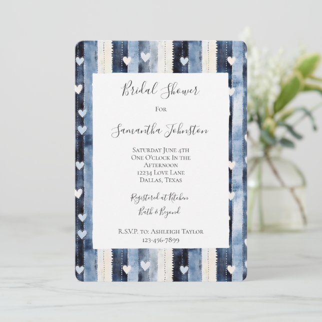 Invitación Azul Denim Blanco Corazón de franjas Bridal Ducha (Anverso de pie)