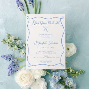 Invitación Azul polvoriento que está atando la ducha de novia