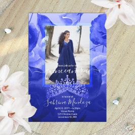 Invitación Azul real, rosas blancas, Topaz Tiara Quinceanera