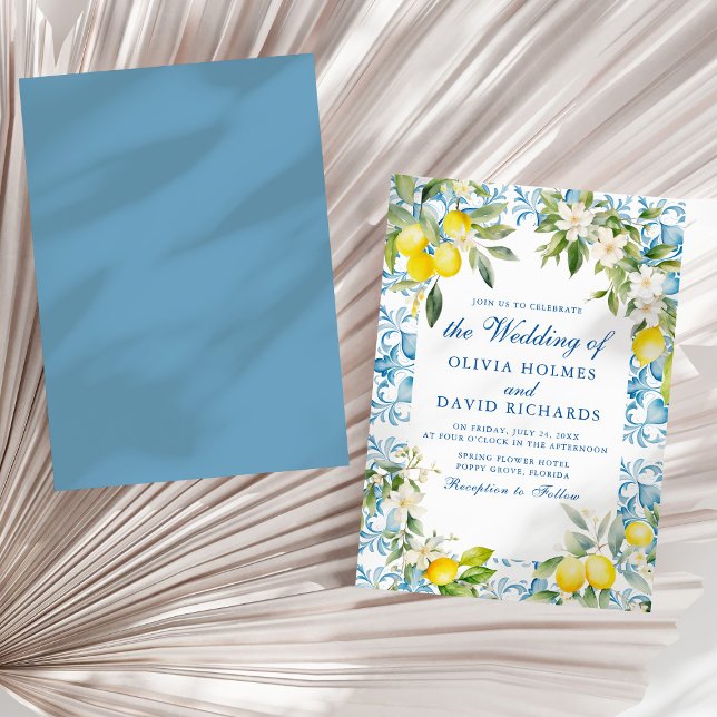 Invitación Azulejos Azules Mediterráneos y Boda de Limón (Mediterranean Blue Tiles and Lemon Wedding Invitation on a sunny white dry palm leaf.)