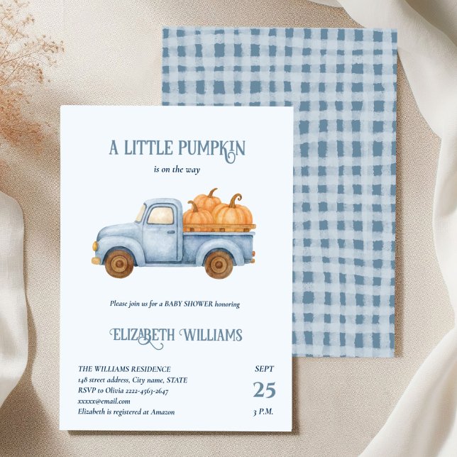 Invitación Azules pequeños Camión de calabaza Baby Shower min (Little Pumpkin Baby Shower Invitation with Rustic Truck & Fall Charm)