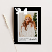 B&W Audaz Clase Moderna de 2024 4 Fotos Graduación