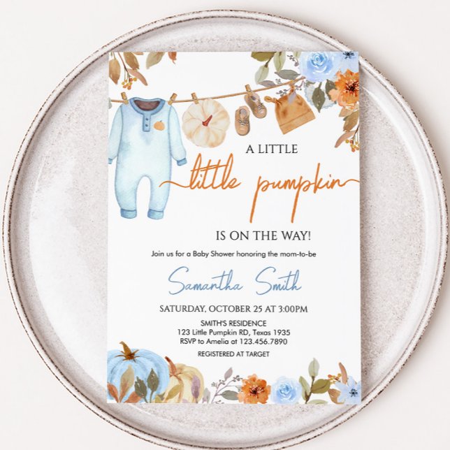 Invitación Baby Shower de calabaza floral de otoño azul (Blue Autumn Floral Little Pumpkin Clothesline Baby Shower Invitation)
