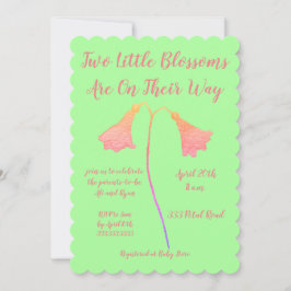 Invitación Baby Shower de dos gemelos de flores rosadas pálid