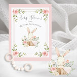 Invitación Baby Shower de presupuesto de conejito<br><div class="desc">Pequeño conejo color agua dulce en una cesta de mimbre barato con tarjeta postal de invitación a la ducha de bebé rodeada de flores pastel de bonito. Su pequeña cobija rosa está cubierta por un costado de esta dulce canasta. Qué lindo para esa simple invitación a la ducha de bebé....</div>