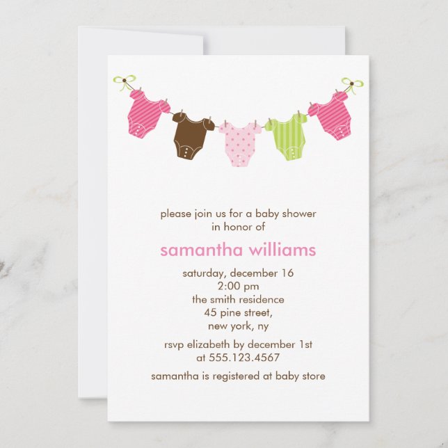 Invitación Baby Shower de ropa de bebé rosa y verde (Anverso)