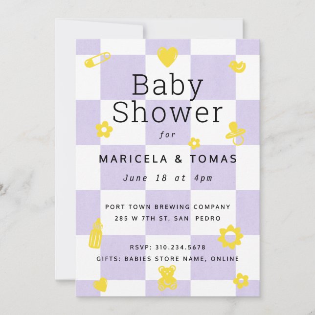 Invitación Baby Shower de verificador morado y amarillo (Anverso)